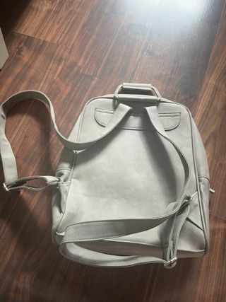 Mochila gris rígida 35x25cm