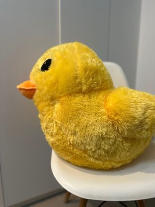 Peluche grande de pato amarillo. 60cm.