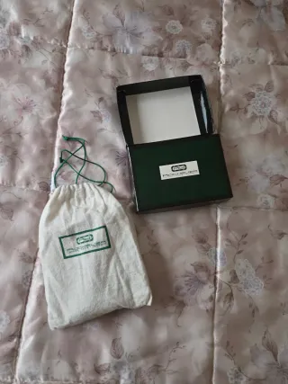 Monedero Llavero Negro y Dorado