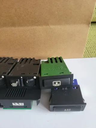 BMW E38 Despiece: Botones Asiento y ASC