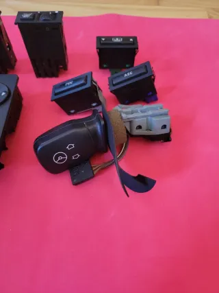 BMW E38 Despiece: Botones Asiento, ASC, PDC