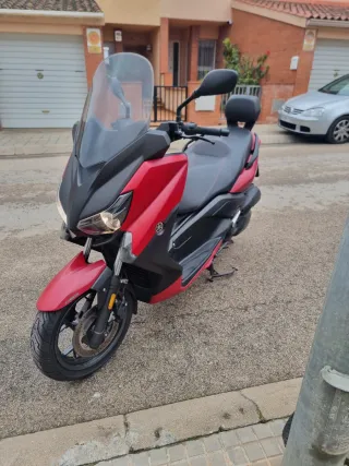 Yamaha Xmax 125