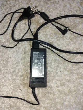 3 Cargadores ROWMAX para portátil