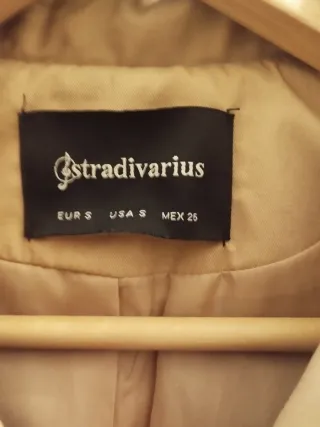 Gabardina Stradivarius Beige Talla S