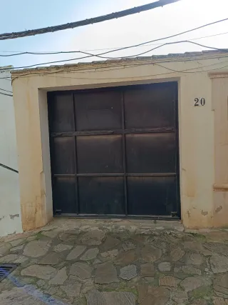 Cochera con opción de construir vivienda