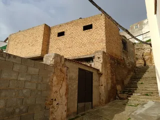 Cochera con opción de construir vivienda