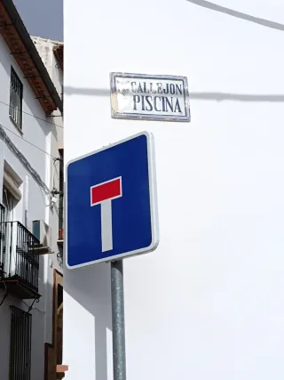 Cochera con opción de construir vivienda