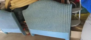 2 cabeceros de cama y mesita de noche