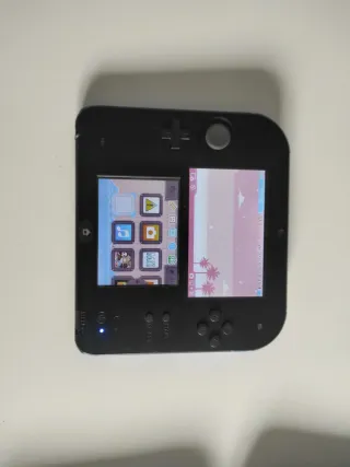 Nintendo 2DS Negra + Funda Mario Kart