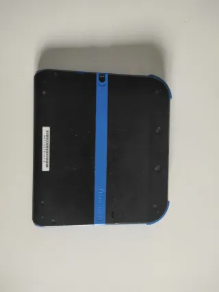 Nintendo 2DS Negra + Funda Mario Kart