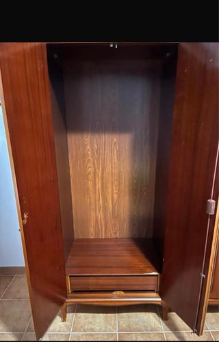 Armario madera 6 puertas