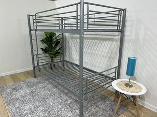 Litera Metal Blanco/Negro/Gris ¡NUEVA!