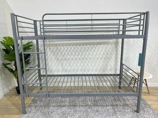 Litera Metal Blanco/Negro/Gris ¡NUEVA!