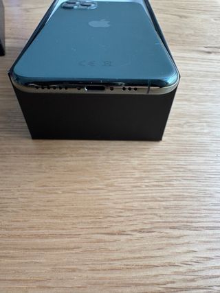 iPhone 11 Pro 256GB verde 93% Batería +cargador