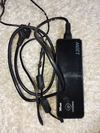 Cargador Trust 120W