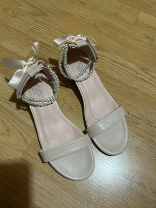 Sandalias Tacón Perlas y Lazo Beige/Rosa