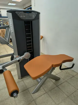 Máquina de gimnasio SALTER flexión piernas tumbado
