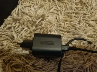 Nintendo Switch Negra y Blanca