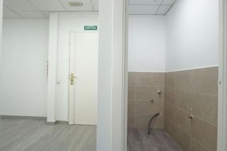 Oficina en venta en Porta en Barcelona