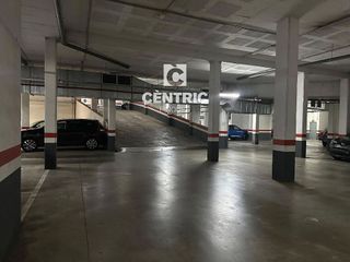 Garaje en venta en Cementiri Vell en Terrassa