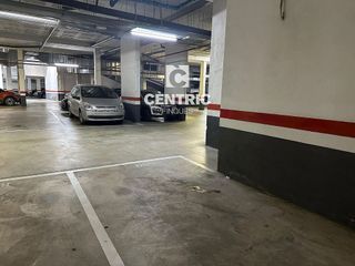 Garaje en venta en Cementiri Vell en Terrassa