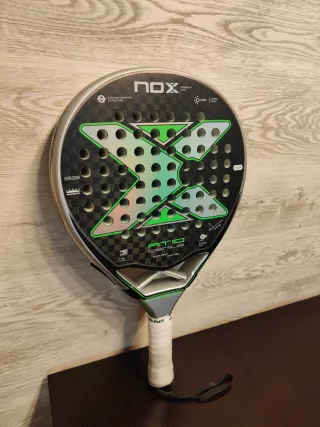 Pala de pádel NOX AT10 Genius