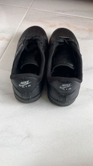 Nike Air Force 1 Negras Talla 39
