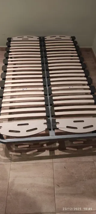 Somier de madera y metal