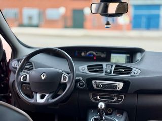Renault Grand Scenic 2013