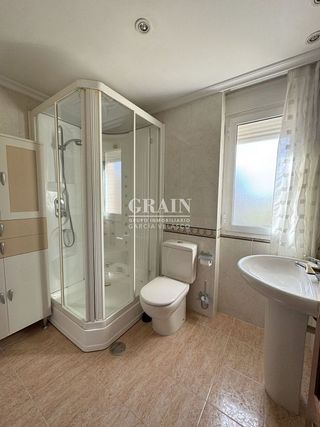 Casa adosada en venta en Santa Cruz - Industria - Polígono Campollano en Albacete