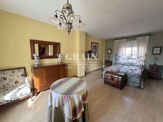 Casa adosada en venta en Santa Cruz - Industria - Polígono Campollano en Albacete