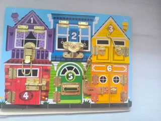 Tablero de actividades de madera