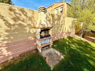 Chalet en venta en Cabanillas del Campo