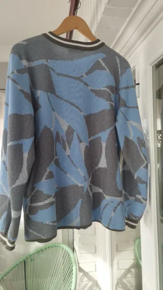 Chaqueta de punto con estampado floral