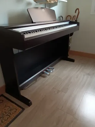 Piano Yamaha Arius YDP-141