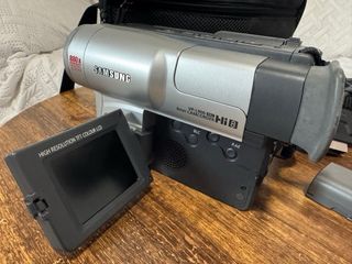 Videocámara Samsung Hi8 Digital Zoom 880x