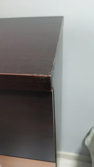 Cómoda de 7 cajones marrón y madera