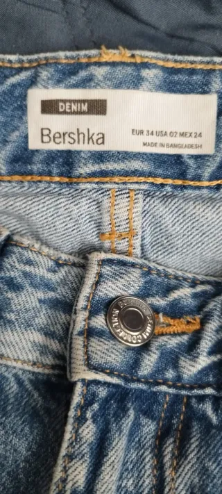 Minifalda vaquera Bershka Talla 34