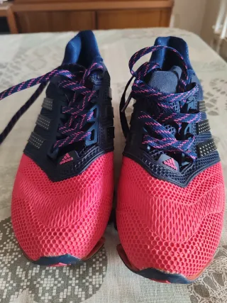 Zapatillas Adidas Mujer Negras y Rojas