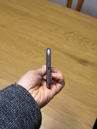 iPhone 11 64GB Morado