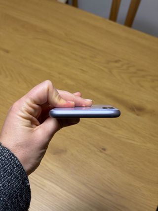 iPhone 11 64GB Morado