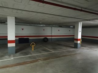 Garaje en venta en La Goleta - San Felipe Neri en Málaga