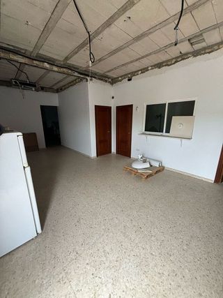 Nave industrial en venta en Coria del Río