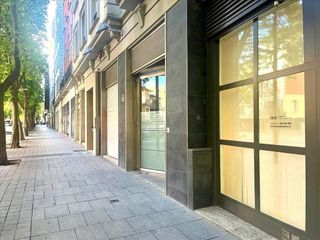 Local comercial en venta en Ensanche en Pamplona