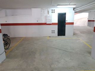 Garaje en venta en Zona Puerto Deportivo en Fuengirola