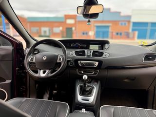 Renault Grand Scenic 2013