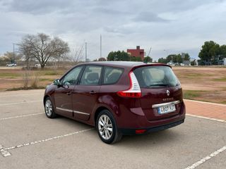 Renault Grand Scenic 2013