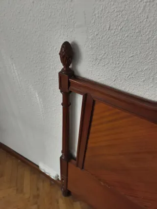 Cabecero de cama de madera