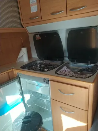 Caravana Knaus Blue Line 450TF con documentación