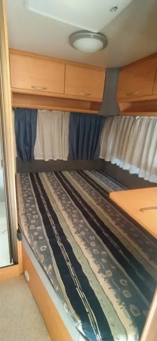 Caravana Knaus Blue Line 450TF con documentación